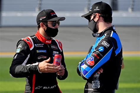 Rolex 24 at Hour 20: Chase Elliott's car suffers failure; Jimmie 